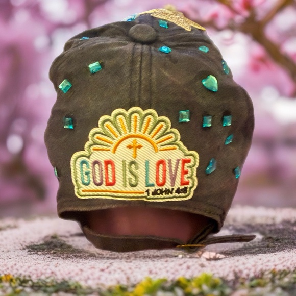 Heavenly Threads - Picture 5 of 6